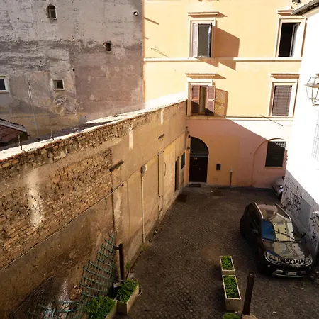 Monti Elite House *