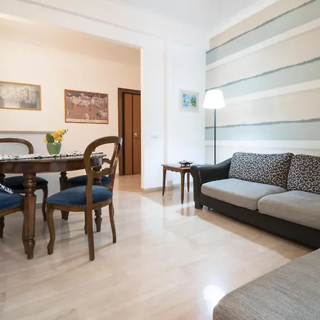Apartment Gregory Bright St Peter's