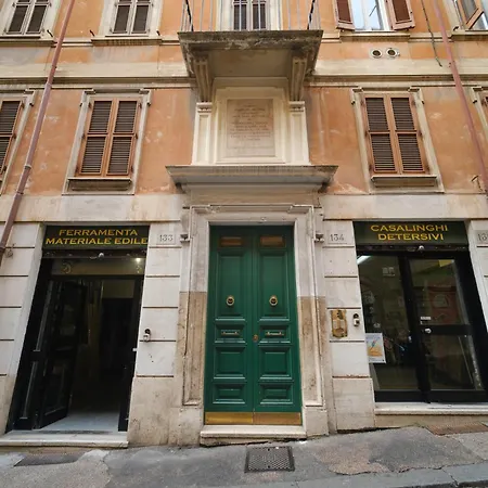 Juan's Trevi Buddyrent Apartment *