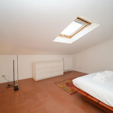 Juan's Trevi Buddyrent Apartment Rome