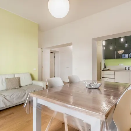 Chigi Apartment Rome