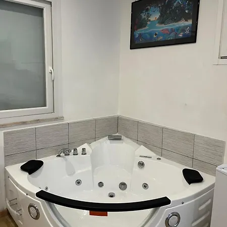 Hotel Ekotel 3*