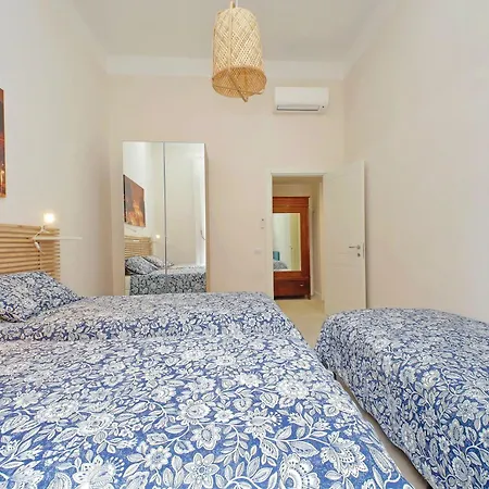 Apartment Balconcino Romantico A Via Aosta