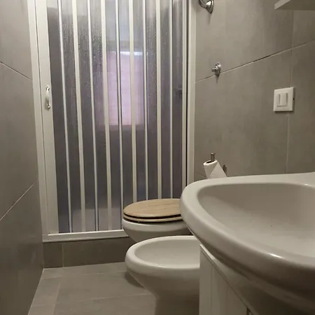Tom 38 Hostal
