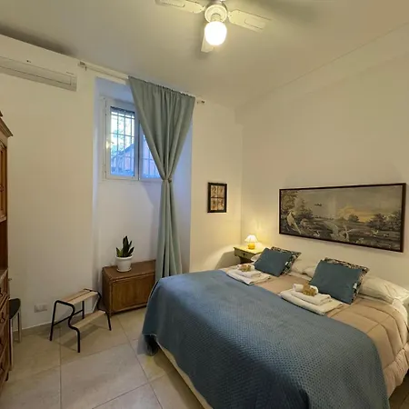Warm Hideaway In Vibrant Tuscolano *