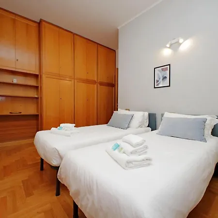 Apartment Luxury In The Ghetto's Heart *