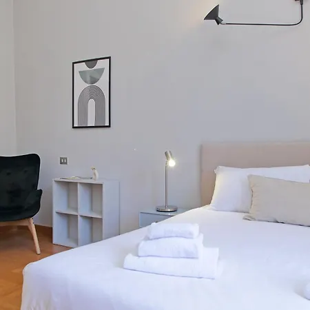 Luxury In The Ghetto's Heart * Rome