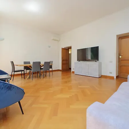 Apartment Luxury In The Ghetto's Heart