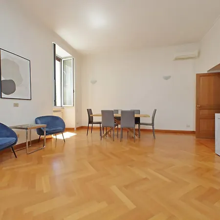 Apartment Luxury In The Ghetto's Heart *