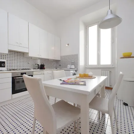 Luxury In The Ghetto's Heart Apartment *