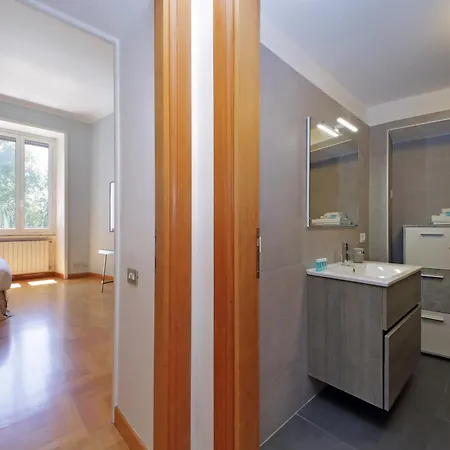 Apartment Luxury In The Ghetto's Heart *