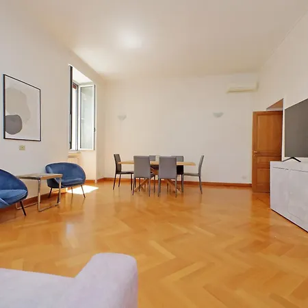 Luxury In The Ghetto's Heart Apartment *