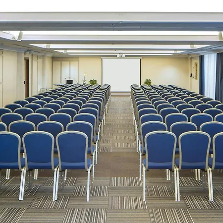 Hotel Courtyard By Marriott Park Roma