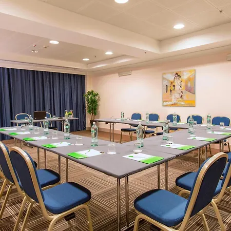 Hotel Courtyard By Marriott Park Roma