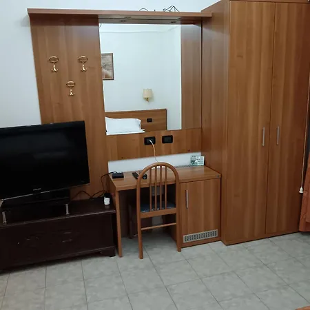 Privato Simone * 로마