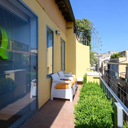 Domus Spagna Frattina Guest house