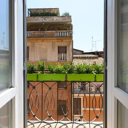 Domus Spagna Frattina Guest house 3*