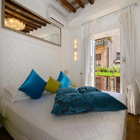 Domus Spagna Frattina Guest house Rome