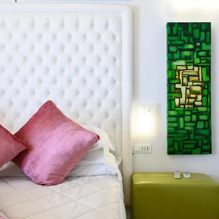 Domus Spagna Frattina Guest house