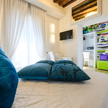 Domus Spagna Frattina Guest house 3*