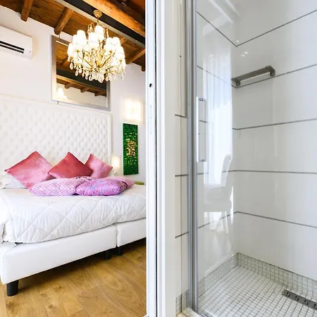 Domus Spagna Frattina Guest house Rome