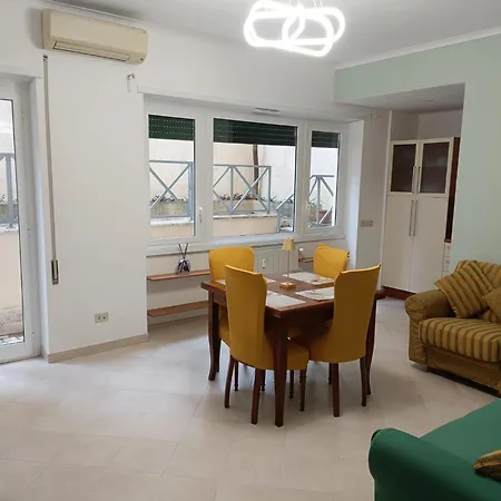 Apartment Break Nomentana Rome