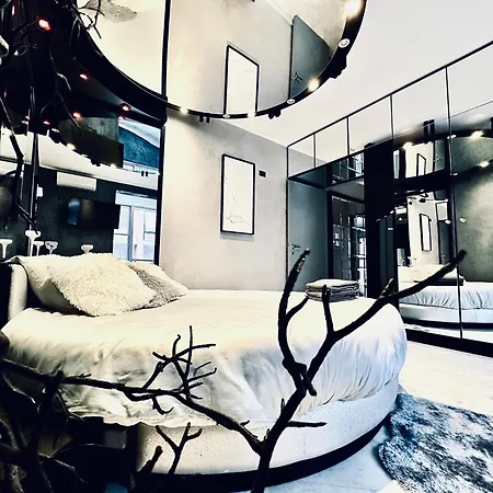 Luxury With And Free Parking