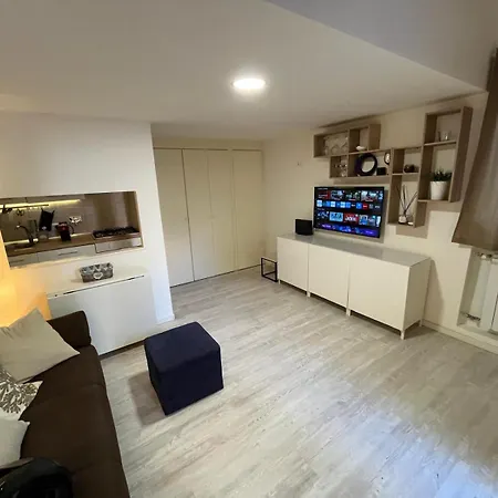 Ladolcevita - Casa Milvia * Rome