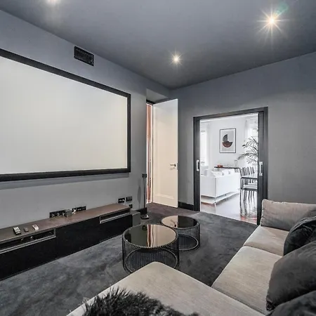 Appartamento Con Cinema 2 Camere Da Letto *