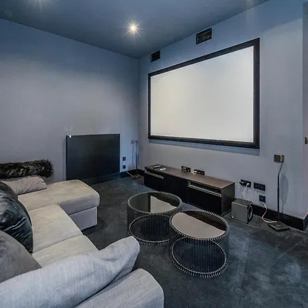 Appartamento Con Cinema 2 Camere Da Letto