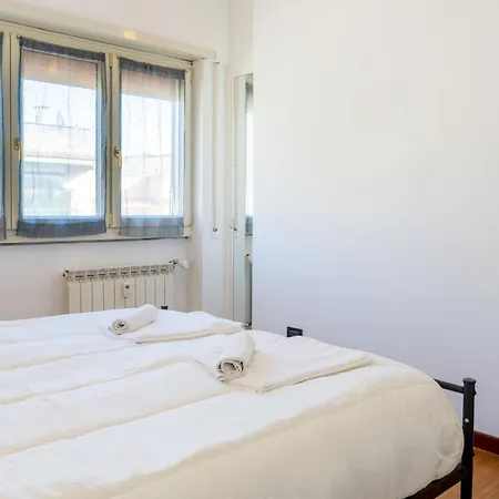 Comfortable, Wide And Cozy Apartment Rome