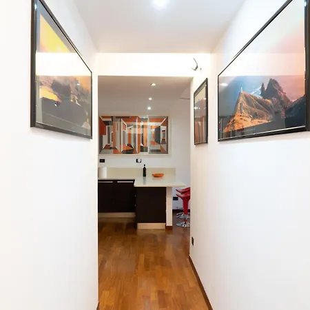 Comfortable, Wide And Cozy Apartment *