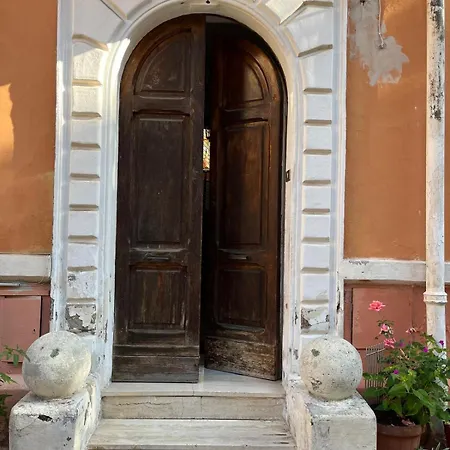 La Casina Sull'appia Holiday home *