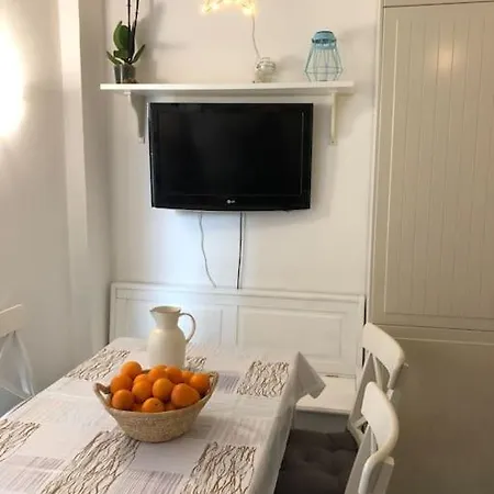 Apartment Luminoso Con Giardino Rome
