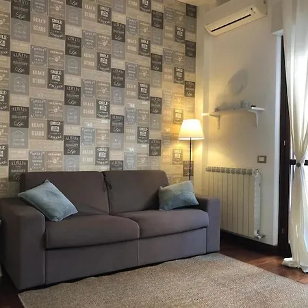 Luminoso Con Giardino Apartment Rome