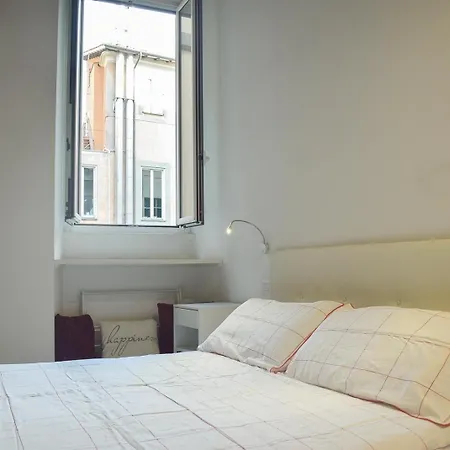 Lägenhet Luxury Trevi *