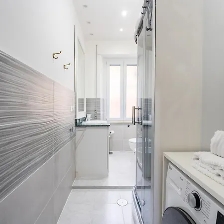 Silver Dream Cornelia, Elegant With Car Park Apartment
