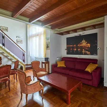 Crimson Apartment *