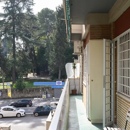 Apartment Casa Nella, With 2 Bedrooms, Rome