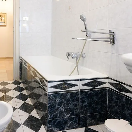 Casa Nella, With 2 Bedrooms, Apartment *