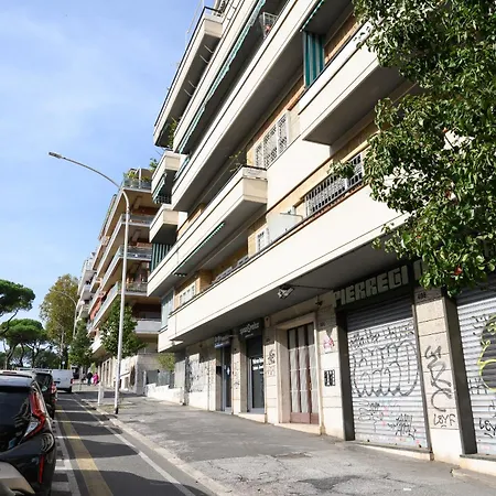 Casa Nella, With 2 Bedrooms, Rome