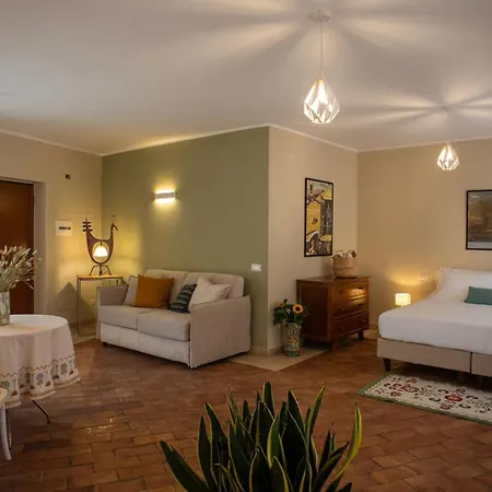 Hero's Garden Relais Lejlighedshotel *