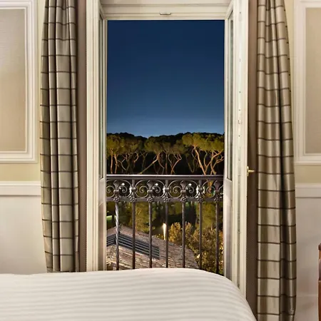 Marriott Grand Flora 4*