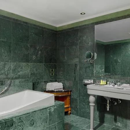 Marriott Park Hotel 4*