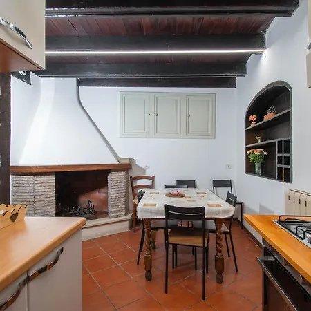 Casa Trasteverina * Rome
