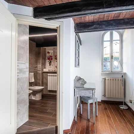 Casa Trasteverina * Rome