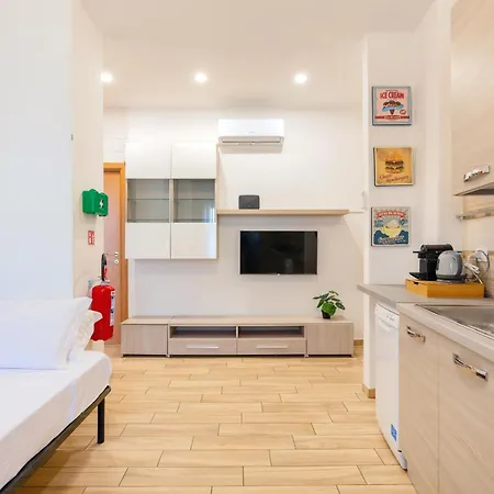 Luciano Colosseo Apartment