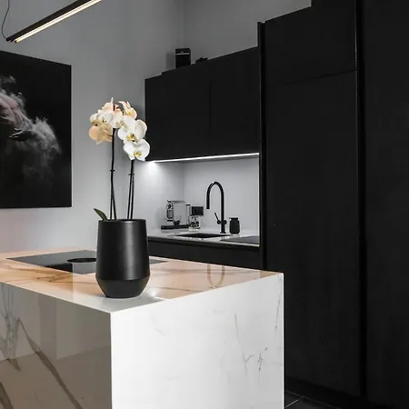 Saffron Rainbow Apartment Rome