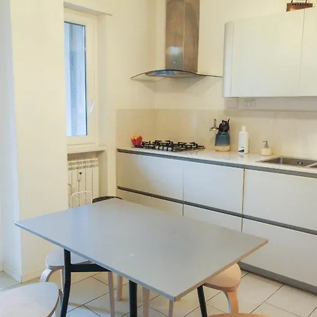 7re Eur Apartment *