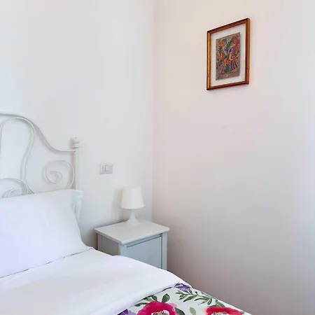 Piramide 2 Bedrooms & 2 Bathrooms Roma